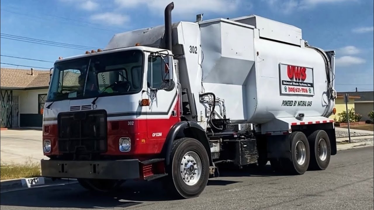UWS Autocar ACX CNG Amrep ASL 302