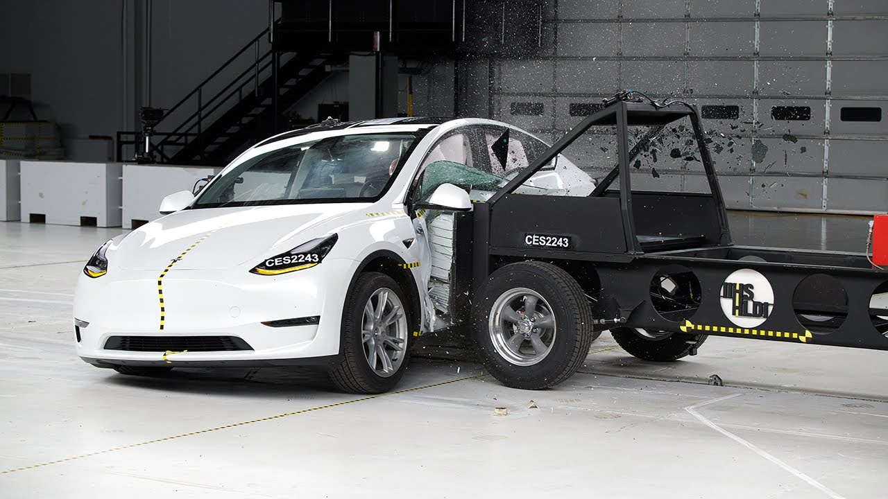 2022 Tesla Model Y updated side IIHS crash test