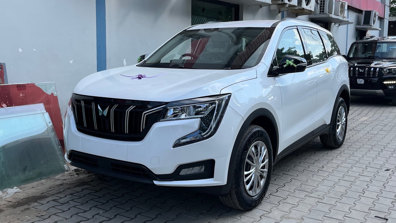 Mahindra XUV700 MX Diesel MT 2025 | Features | Price | Interior | Exterior