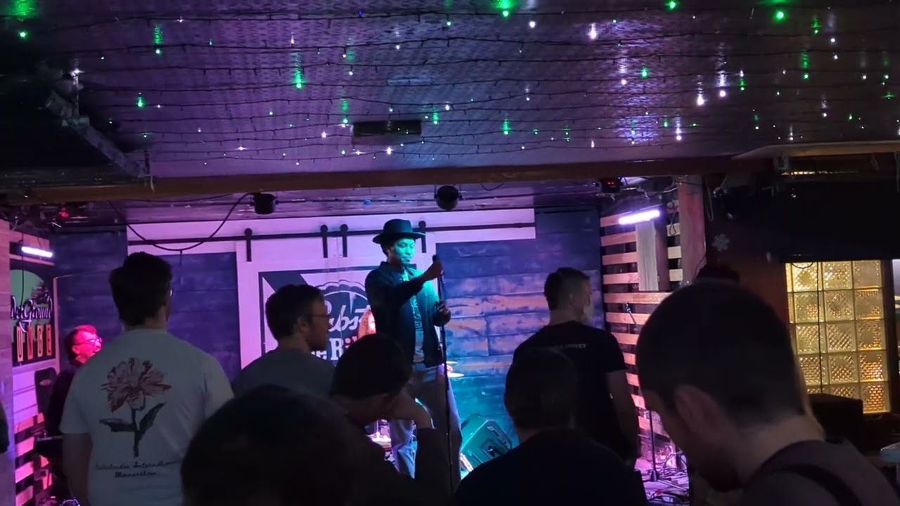 Some rapping by Devin of Midwest_Beefcake band. He's asked quite often if he can rap 👍🏻
