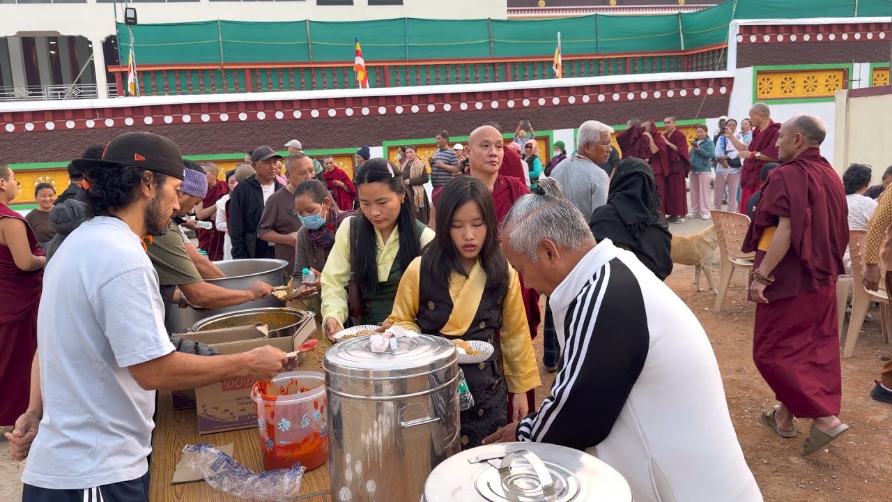 Acts Of Compassion That Define Mundgod Tibetan’s || Morning Lingkor Community Service #mundgod