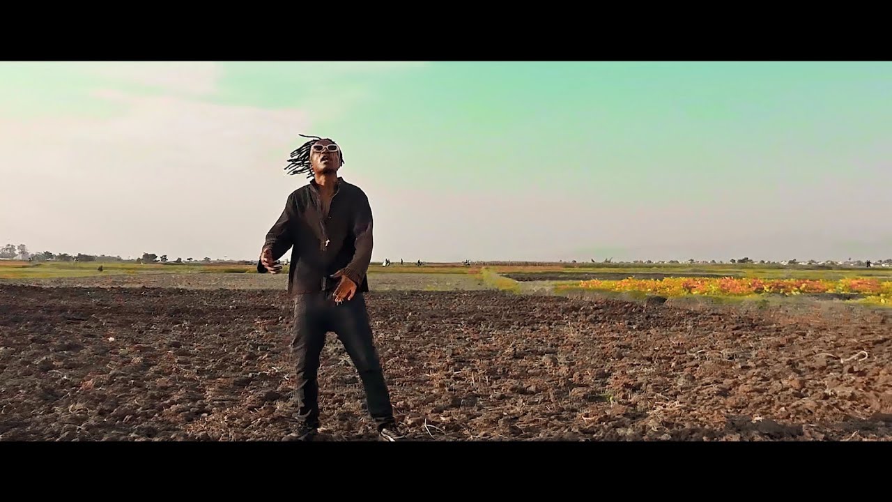 “WEeeee! Streets Roar – Helpniggv [Official Music Video]”