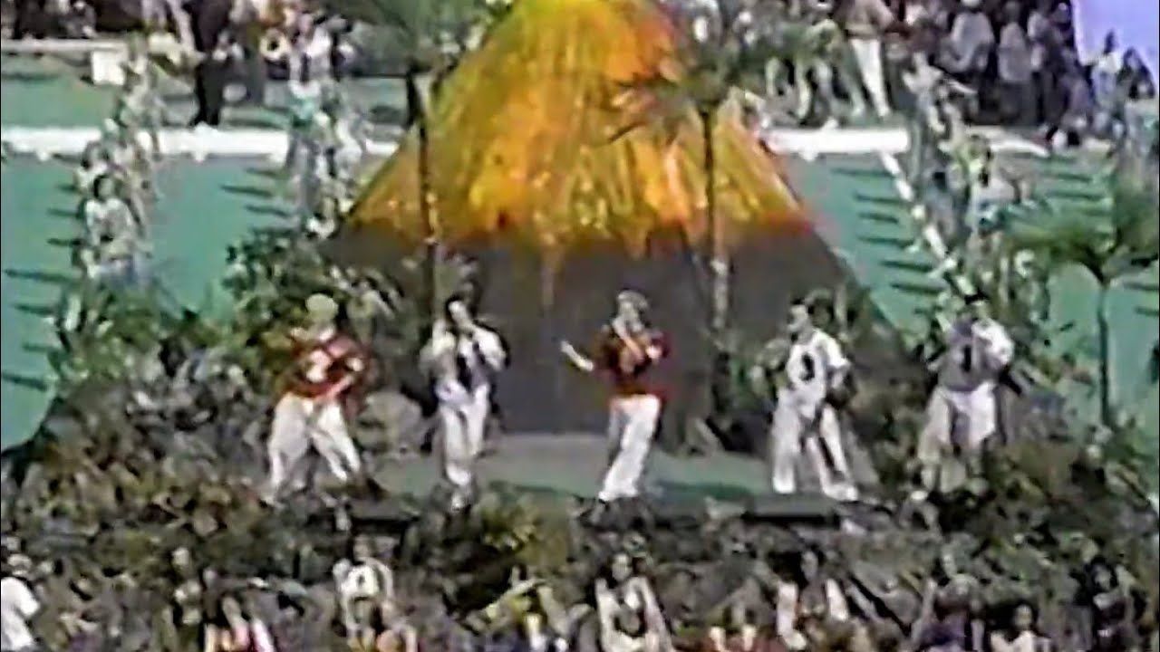 NSYNC - Tearin' Up My Heart (Pro Bowl Halftime Show)