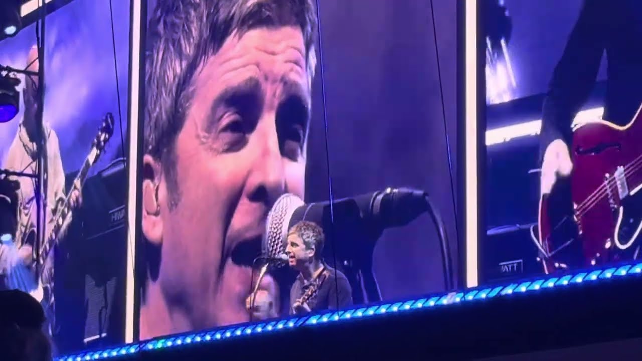 Oasis - Don’t Look Back In Anger - 12/08/2025 - Edinburgh, Scotland 
