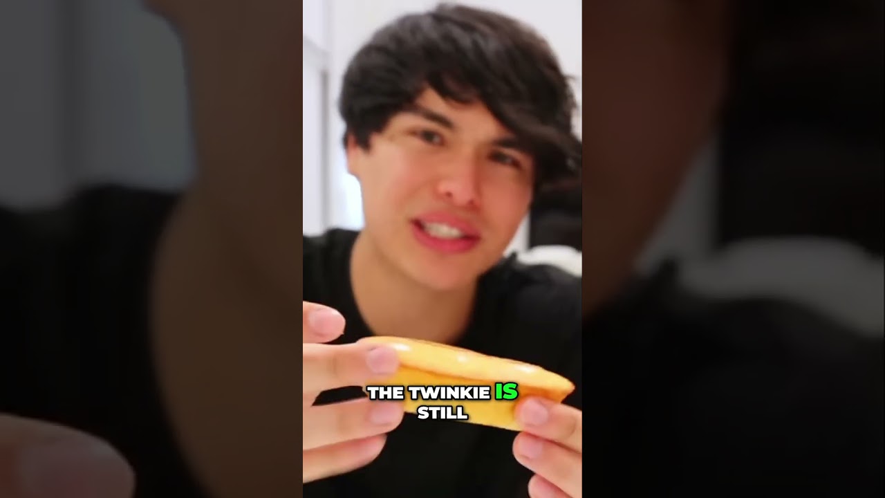 Month Old Burger and Twinkie Taste Test! #mythbusting #scienceexperiment #sciencefacts