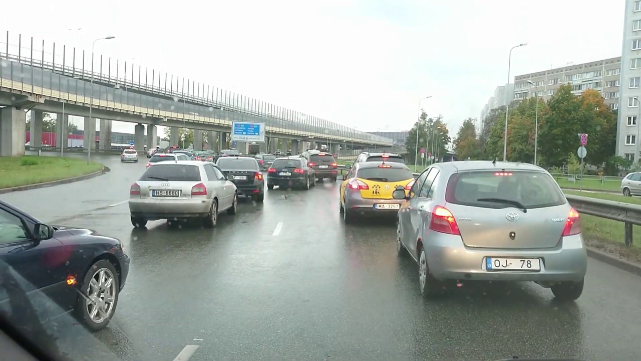Bļ*n, tad kā ir PAREIZI jāizbrauc no apļa!? Jārauj iekšā izbrauktuvē no otrās vai labāk no trešās?