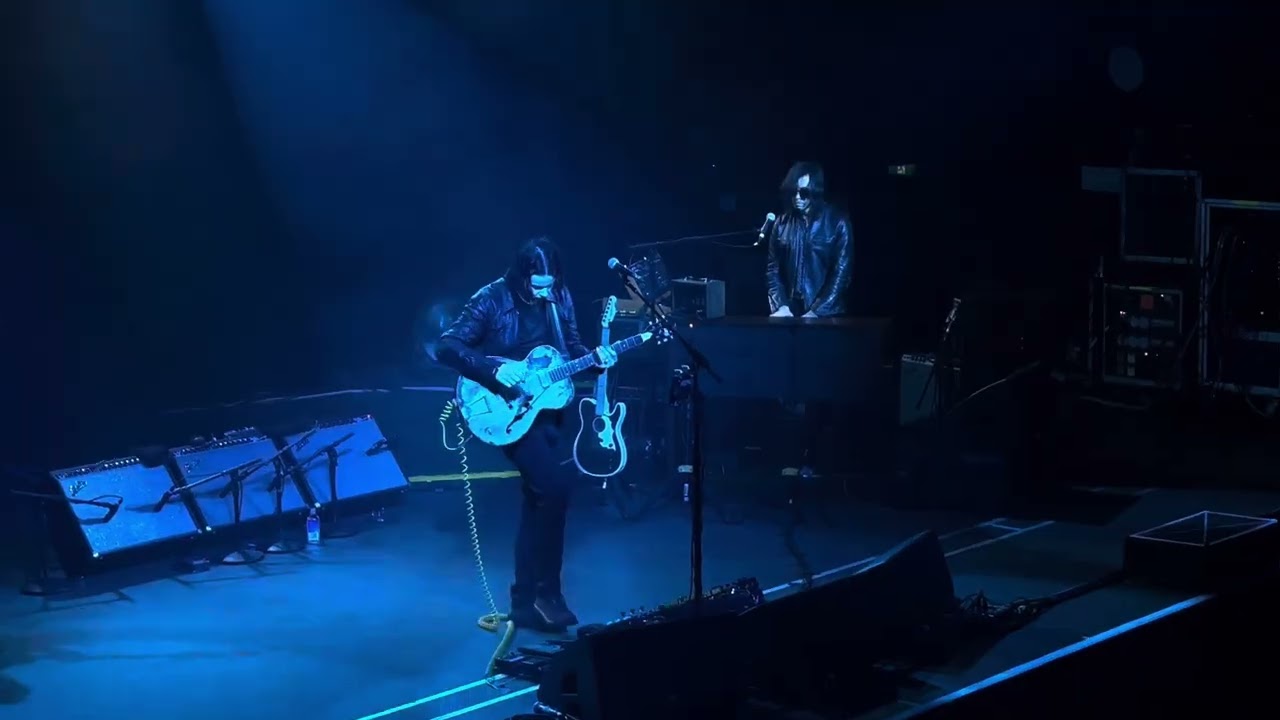 11 Jack White - Stop Breaking Down                    Live @ The Fortitude Music Hall
