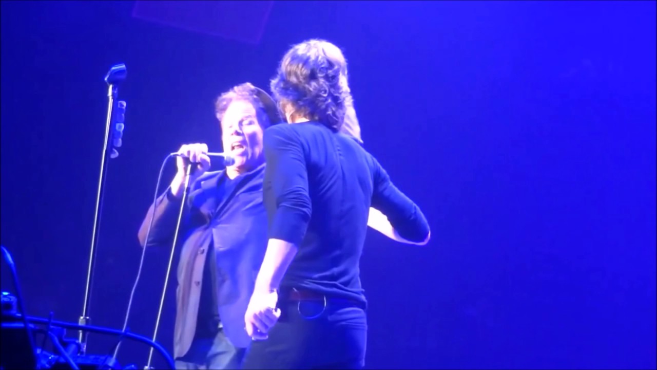 The Rolling Stones & Tom Waits - Little Red Rooster - Oakland 2013