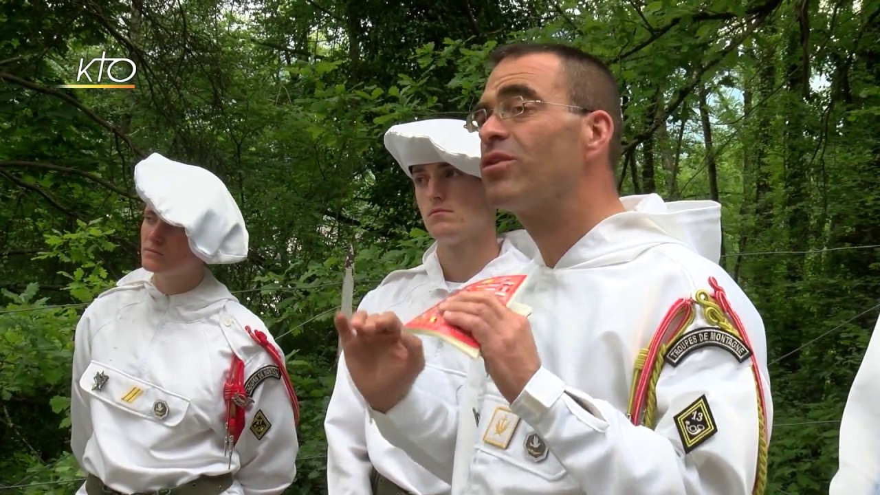 Les militaires à Lourdes : Donne-nous la paix !