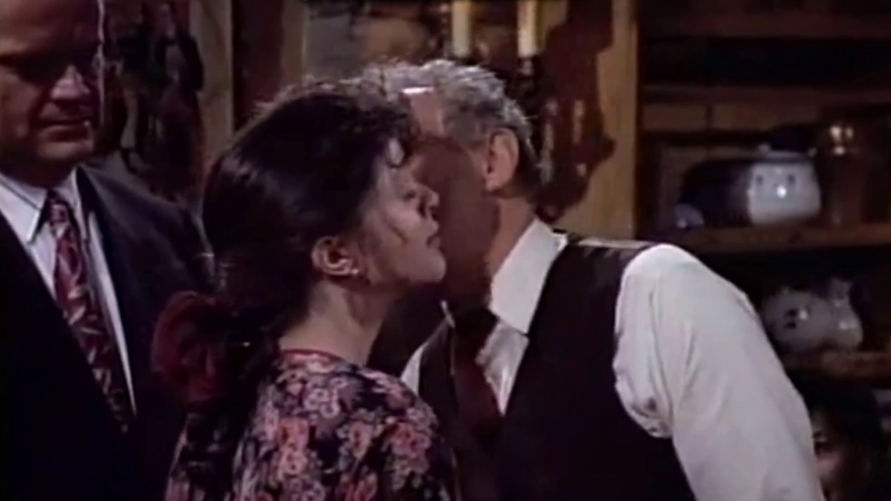 Frasier - French Restaurant Fight