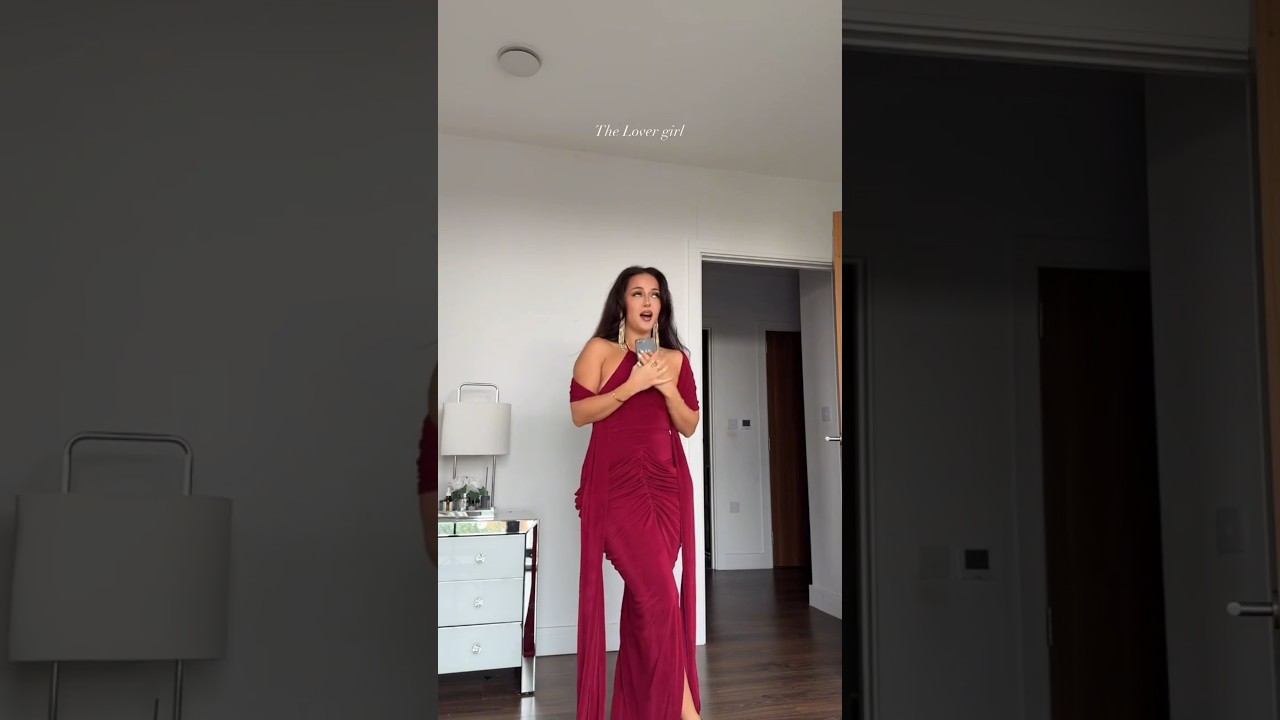 Разные девушки готовятся ко Дню святого Валентина 💅🏼 ​​#высокиекаблуки