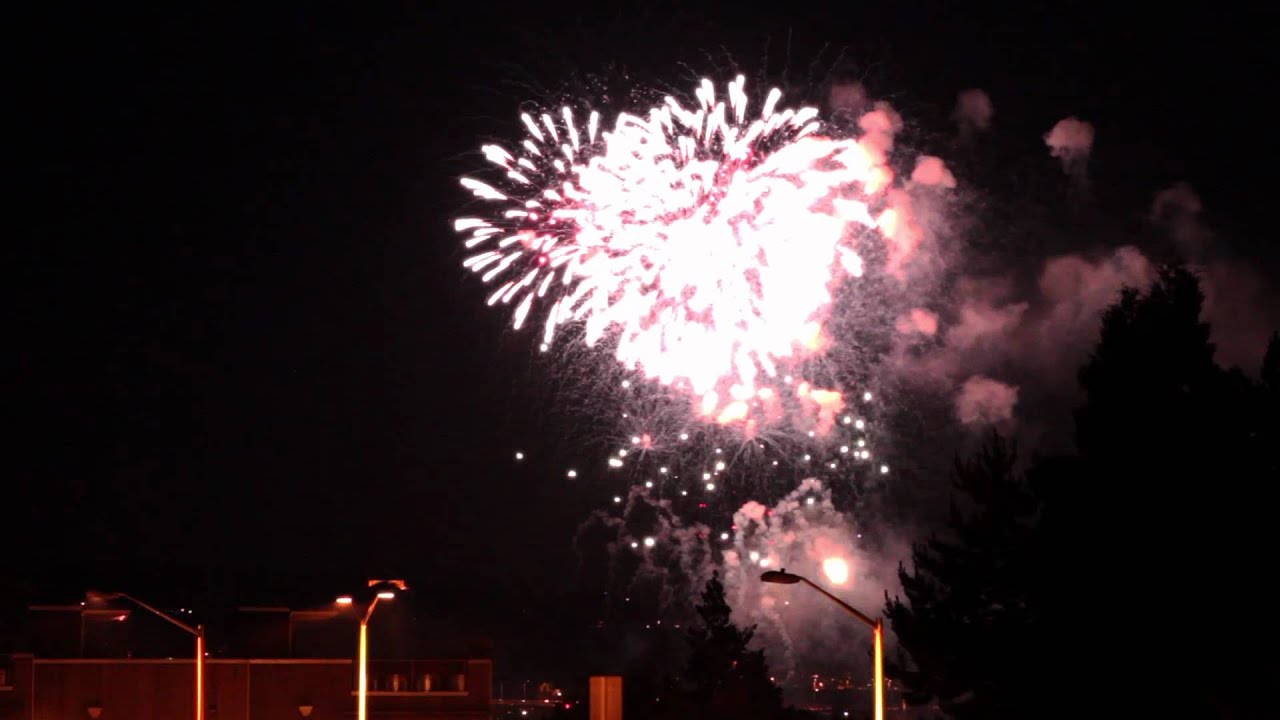 Seattle 4th of July Fireworks Show - Lake Union 2011 HD