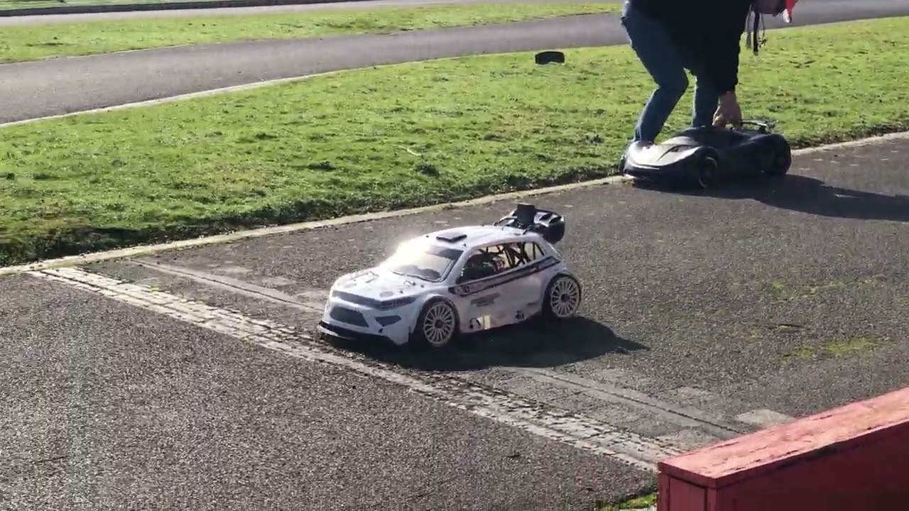Track racing with the boys 🏎️💨🏁🏁🏁