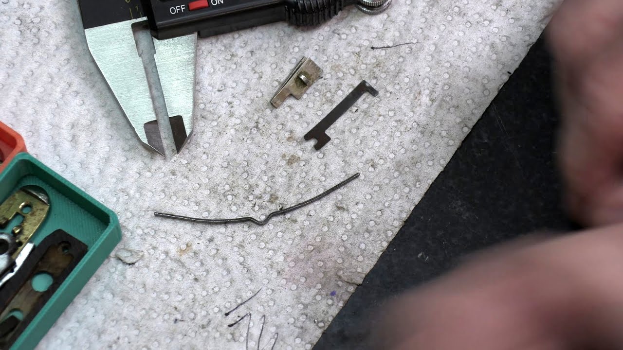 Schrade Push Button Pocket Knife - Part 005 - Springs Part 1