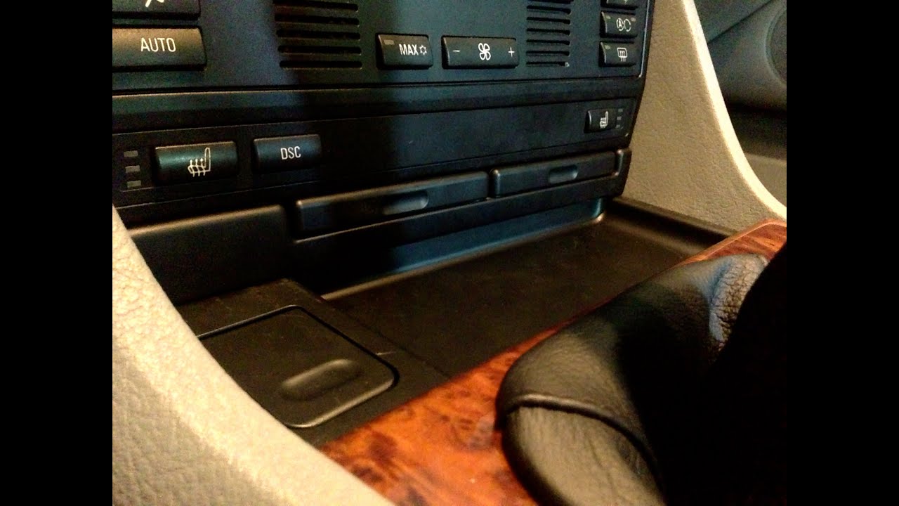 Замена лотка для хранения в центральной консоли BMW E39
