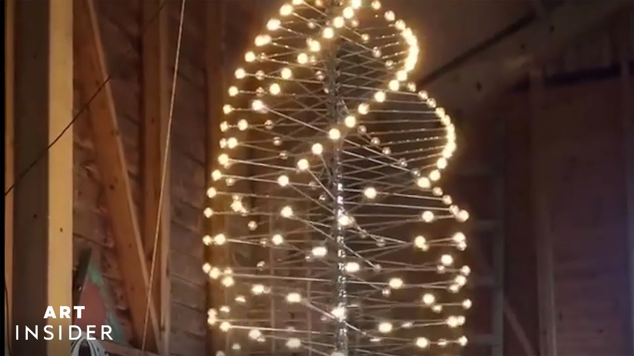 These Kinetic Chandeliers Move In Mesmerizing Patterns