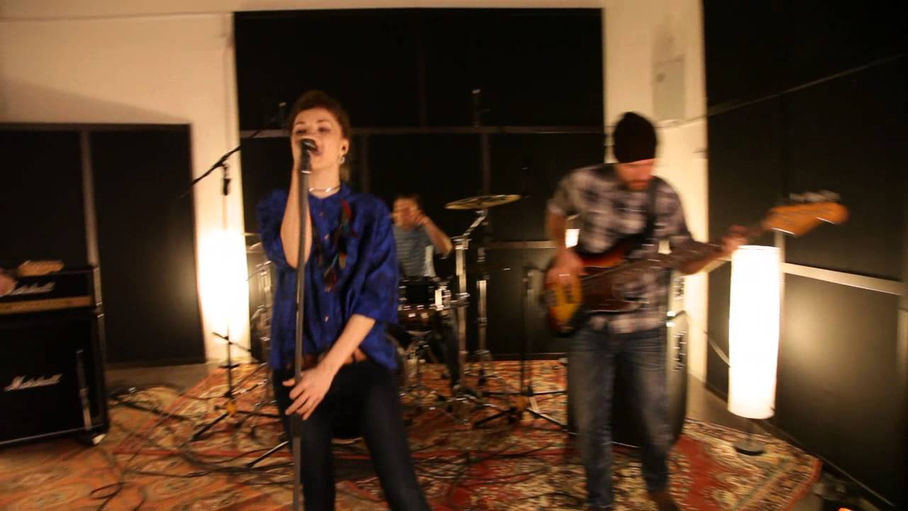 Makenza - Live video sneak peek