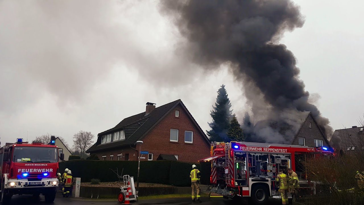 [Gebäudebrand in Reppenstedt] Großeinsatz für die Feuerwehr Gellersen + Lüneburg-Süd