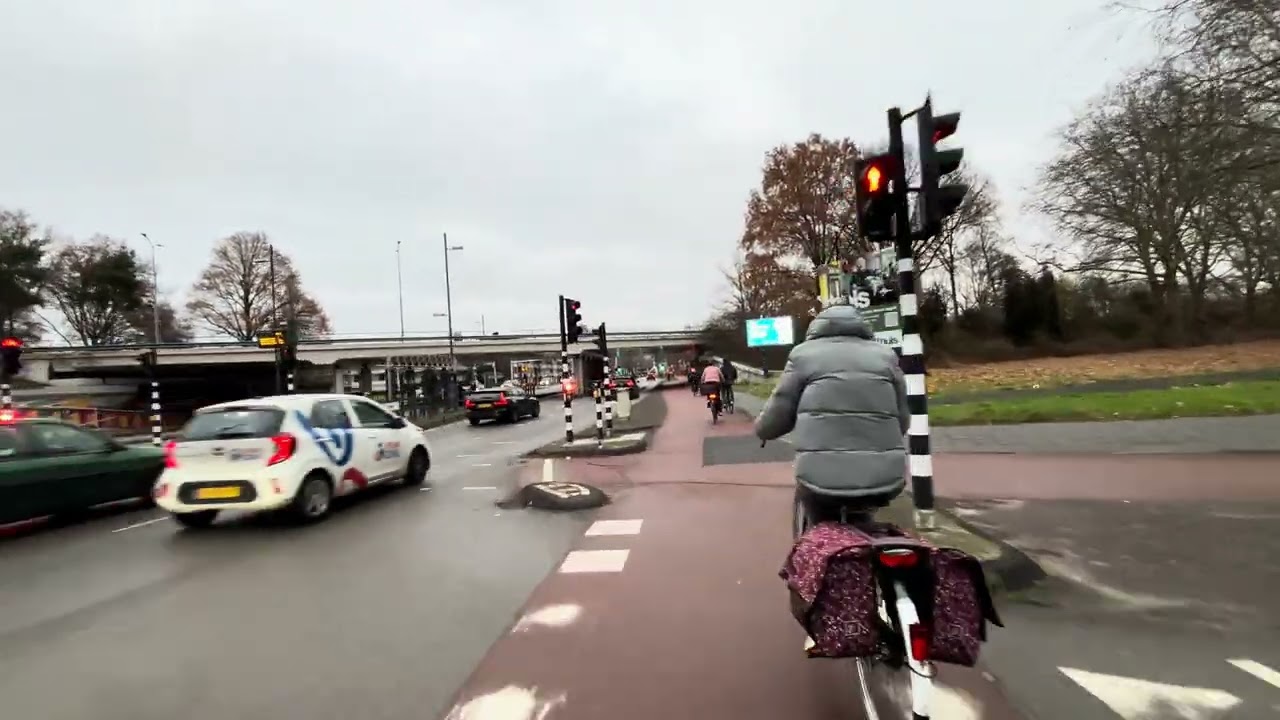 Dark morning bike ride across Eindhoven (4K)