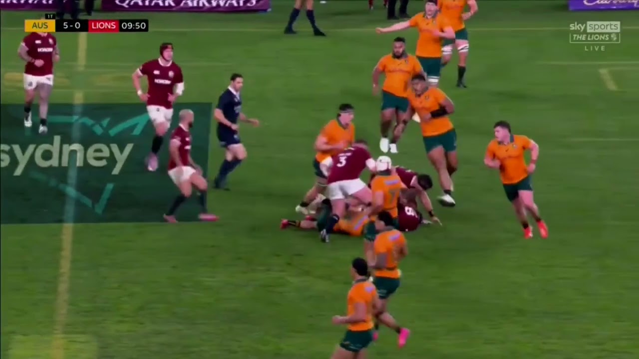Analysis: Finn Russell Manipulating The Wallabies Backfield 