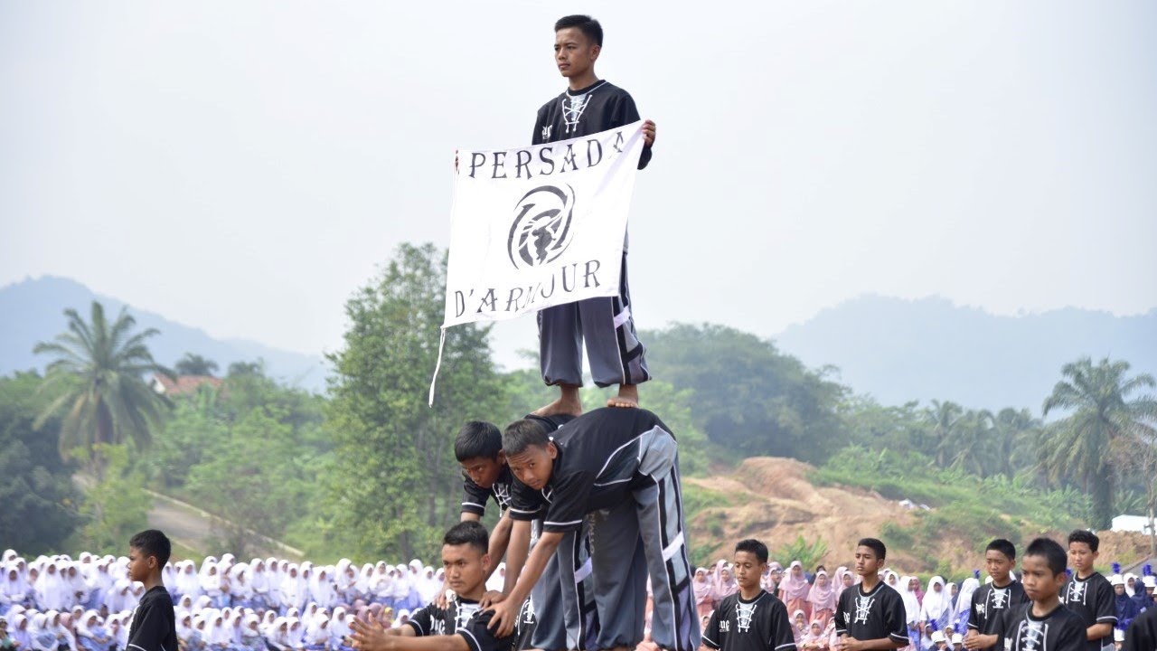 Penampilan PERSADA: Persatuan Senam Darunnajah di PORSEKA Ke 35 Pesantren Darrunnajah 2 Cipining