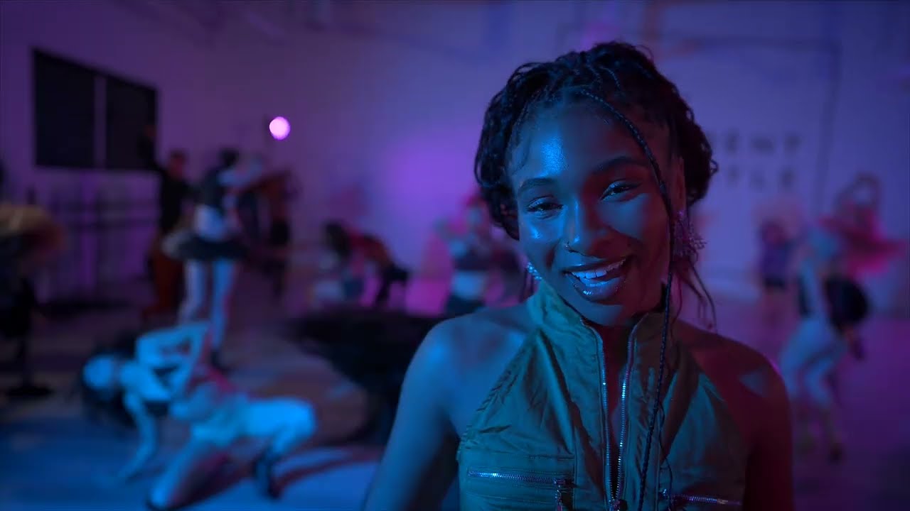 KIIRA HARPER - HOLD ME