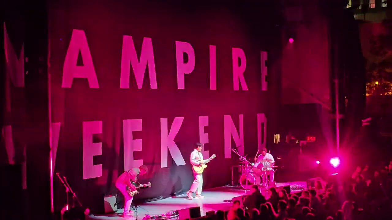 Vampire Weekend - 