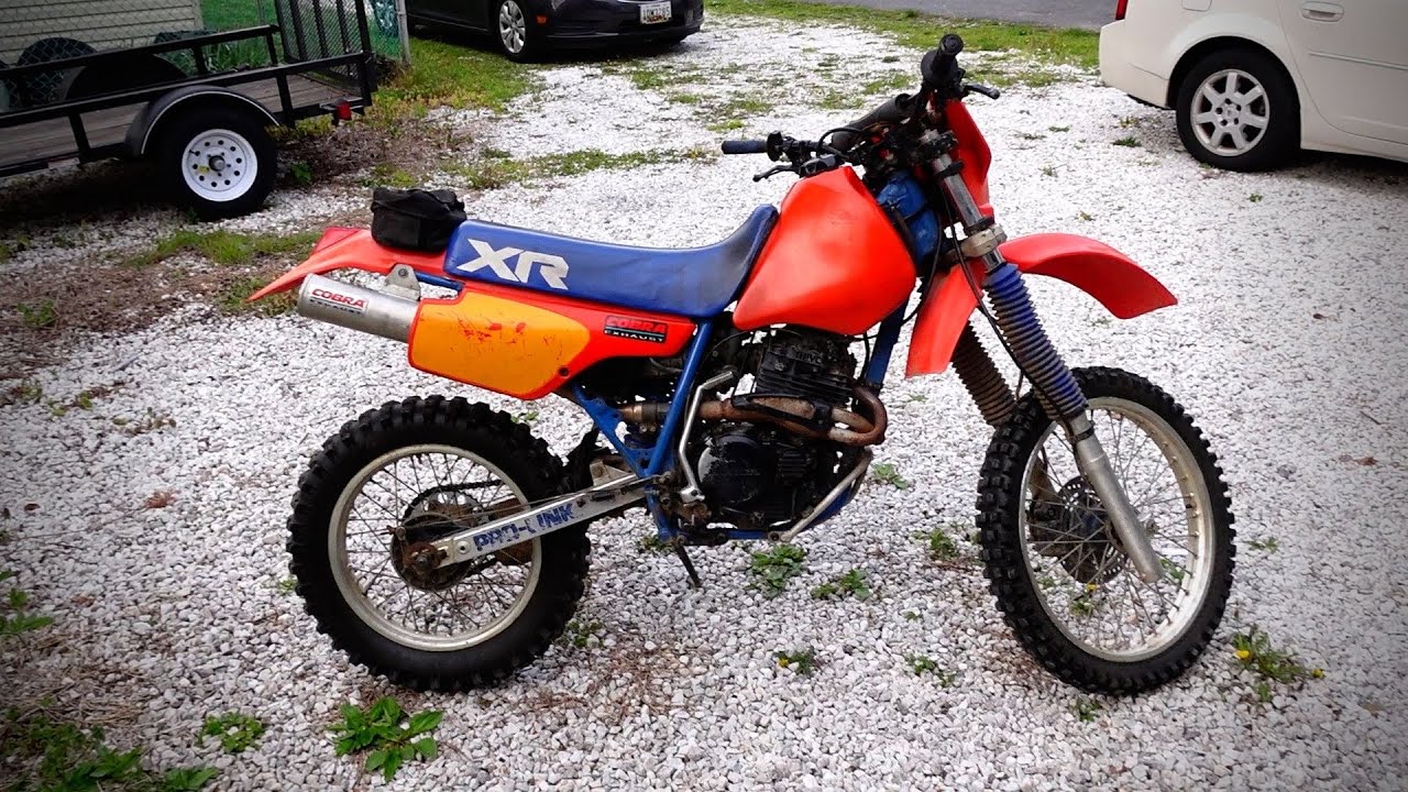Honda XR350R 1985 года. Холодный запуск и осмотр. Заведется ли???