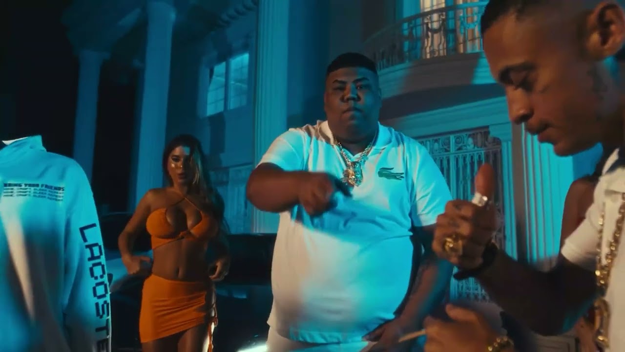 VITRINE - MC KADU, MC GP, MC LUAN DA BS, MC LEMOS, MC PIEDRO, MC TAIRON