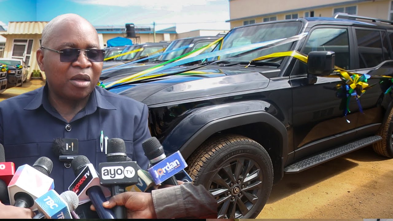 WAZIRI NDUMBARO AWAGEUKIA MADEREVA WA SERIKALI 