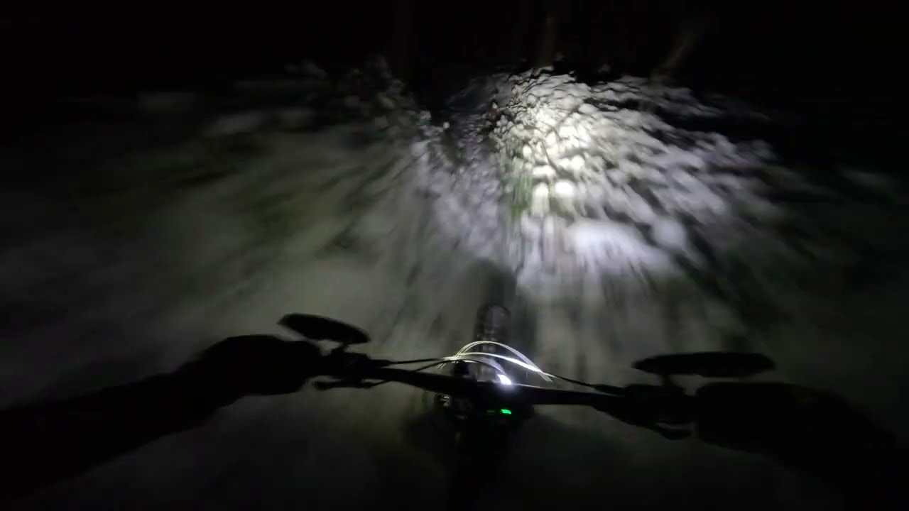 Noční Fatbike po klasickejch lokacích v -11°