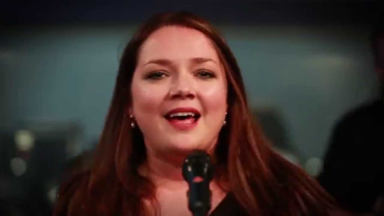 NZ LIVE: Motu : Oileáin - Trinity Roots & Irish Friends 'Bata Is Bóthar'