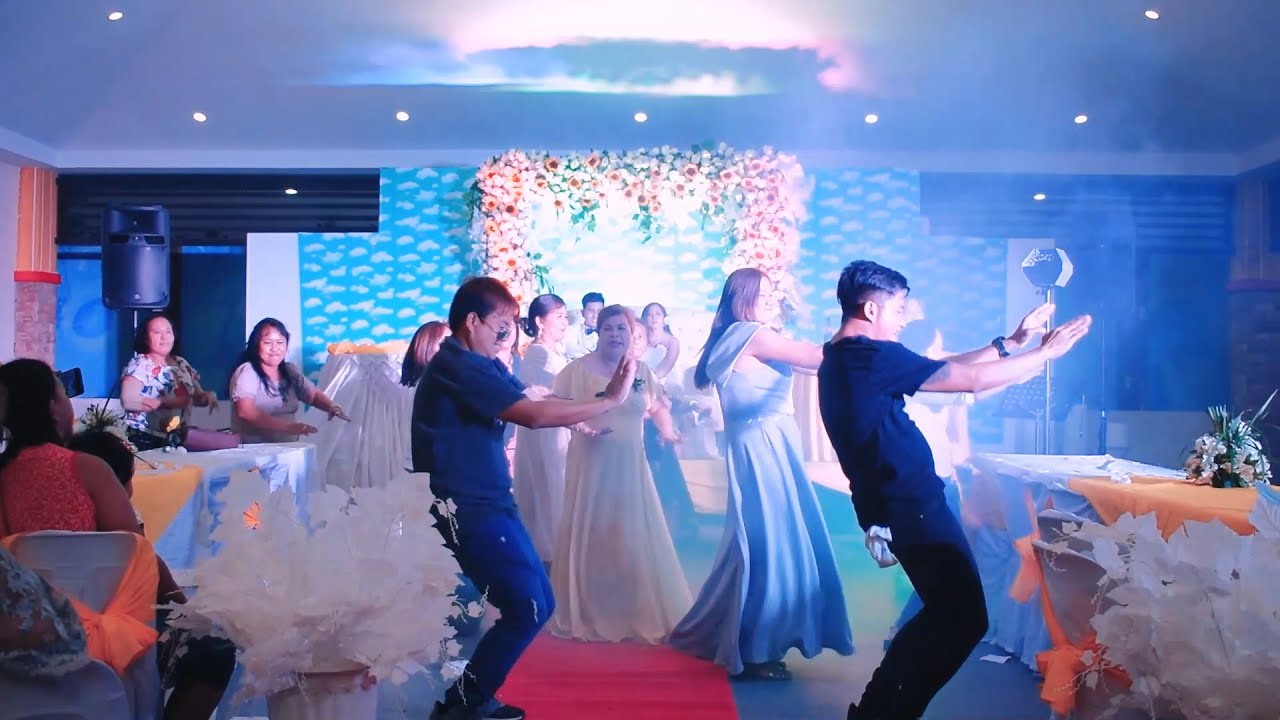 Mga NINANG sa KASAL HUMATAW sa DANCE Floor!  ( Angelina Dance )