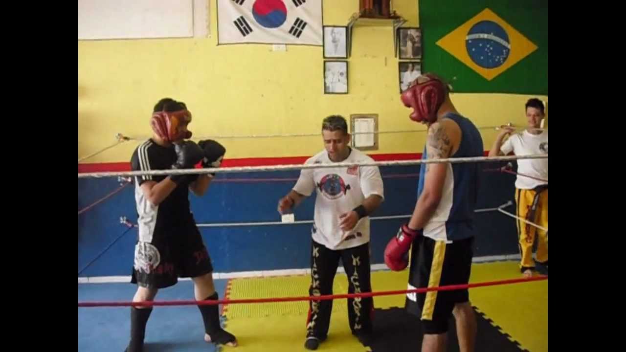 Exame Faixa Amarela e Laranja de Kickboxing Equipe NO PAIN - Matheus x Paulo