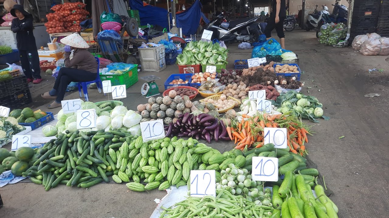 Khu rau chợ đầu mối bình điền 28 tây tháng 1 cà tím 5k su hào 5k cải ngọt 8k gẻ không tin nổi 