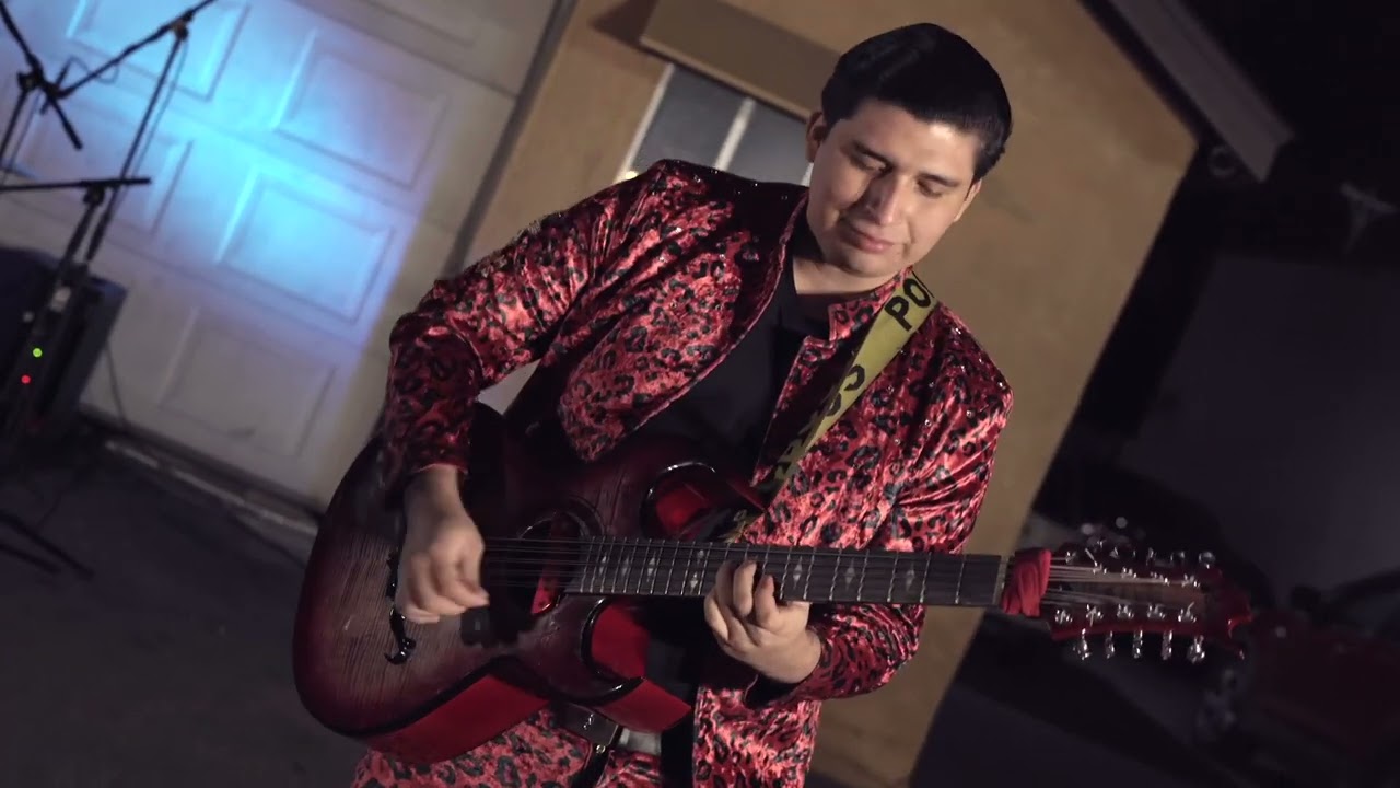 Kevin Saldana y Su Estilo Imparable - Popurri De Nortenas ( En Vivo )