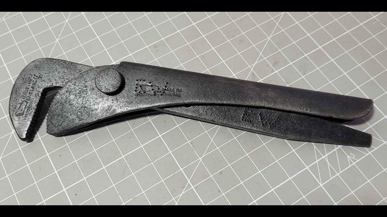 Restoration of old Footprint adjustable plumbers pipe wrench