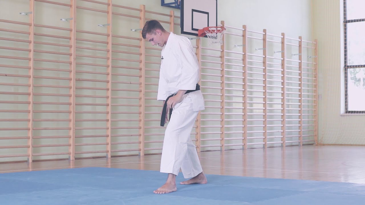 Pozycja ZENKUTSU DACHI 🥋🥋