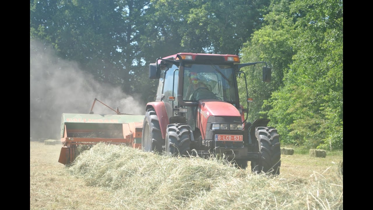 Pressing small bales-Case JX1090u+Gallignani 7190-Kleine balen persen-Landbouwwerken Sools-2020