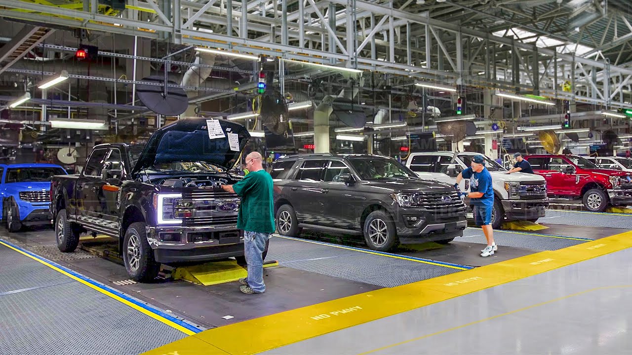 Inside Ford Massive Factory Producing Thousands of Trucks per Day - Production Line