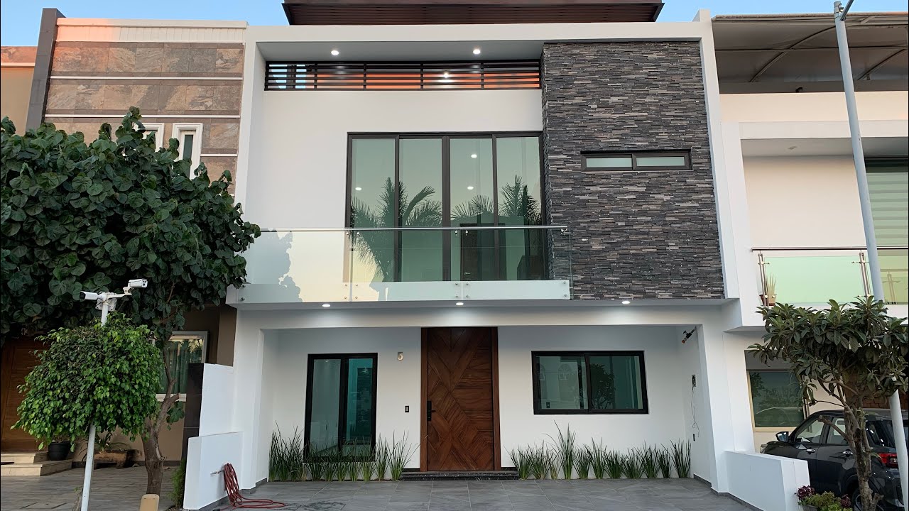 Casa 3 niveles en la Cima de Zapopan