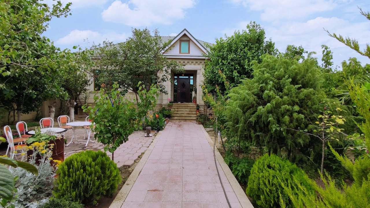 ƏŞYALI! Zabratda bağ-bagçalı Gözəl 2 ev satılır. QİYMƏTİ:144000 AZN. Bəxtiyar 0514145906, 0556741636