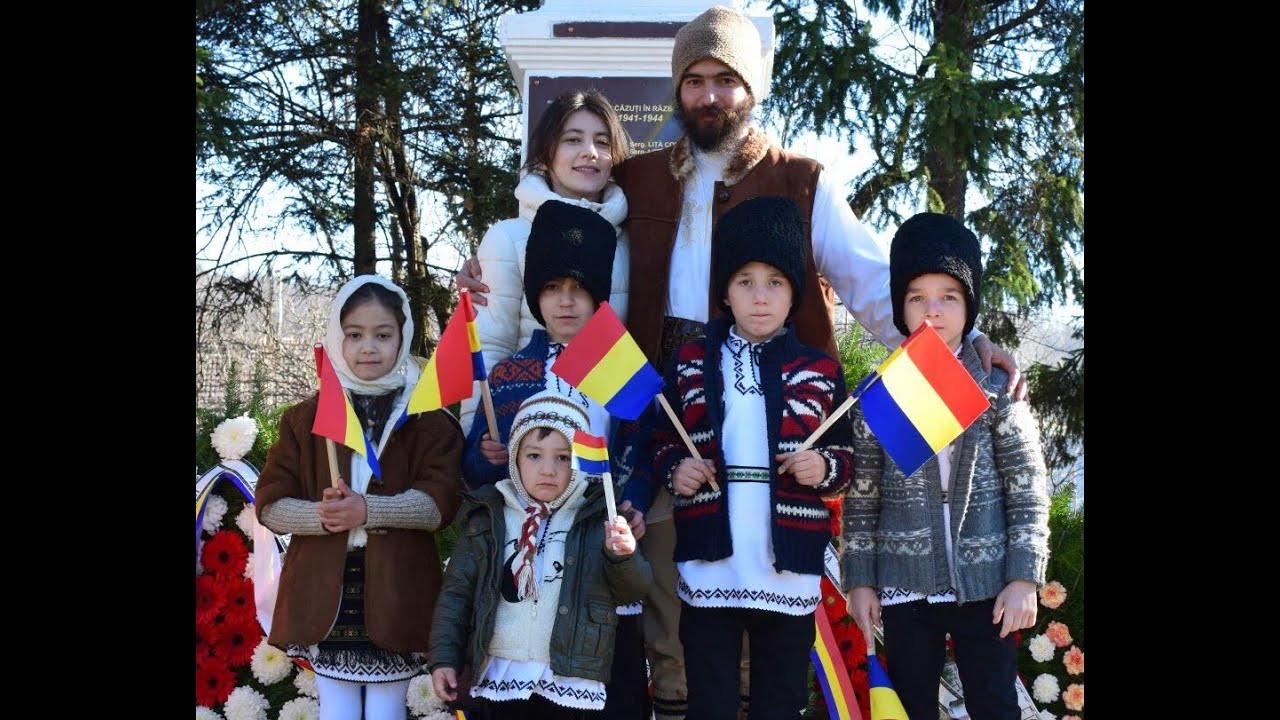 Familia Udrea - Cu căciulile pe frunte