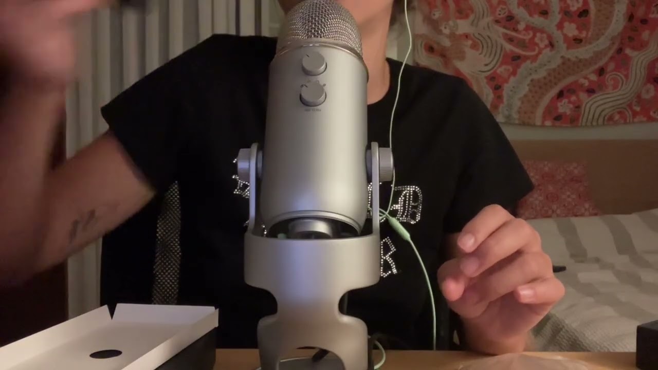 things on my table asmr