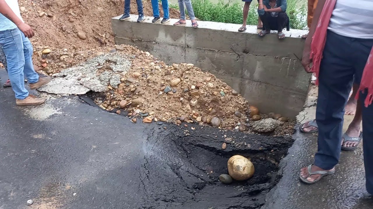 Sections of Jammu-Akhnoor National Highway collapse due to rain