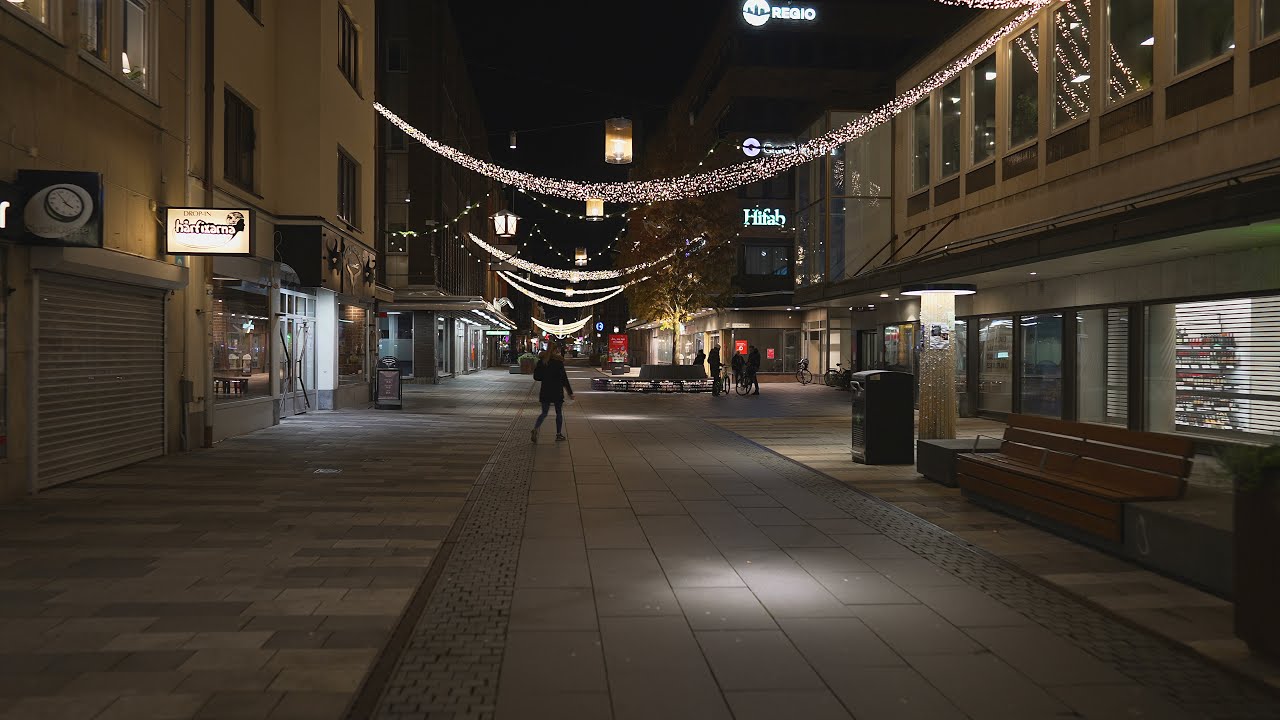 Sweden, Eskilstuna, night walk to Cityhuset shopping center