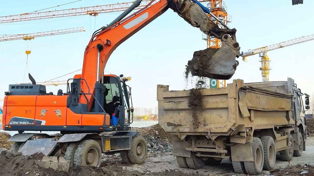 CÔNG TRƯỜNG LỚN: Máy xúc và xe ben thi công xây dựng nhà cao tầng, hạ tầng - Excavator