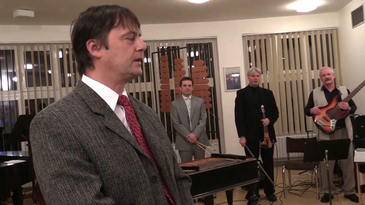 VELK&Aacute; NAD VELIČKOU-KONCERT UČITELŮ: z&aacute;věr vydařen&eacute; hudebn&iacute; akce moderovan&eacute; učitelem Petrem Hlahůlkem