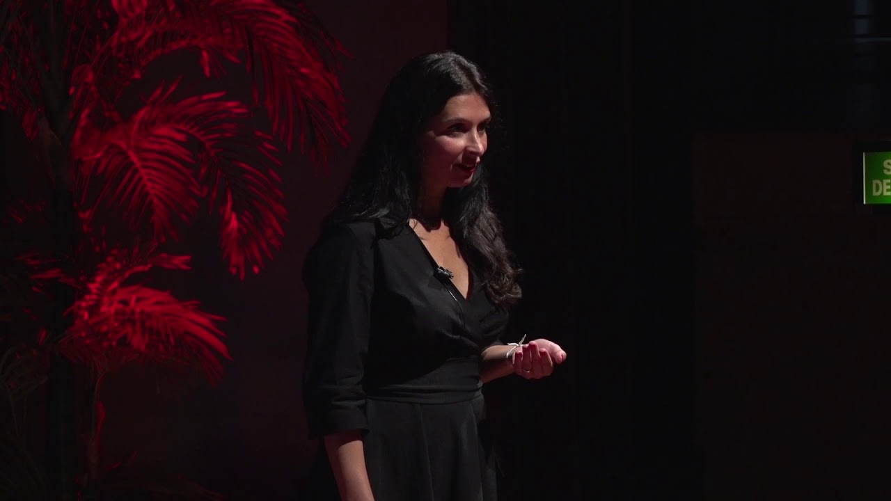 Pourquoi vous devriez inviter un inconnu à prendre un café avec vous | Thais Compoint | TEDxChambery