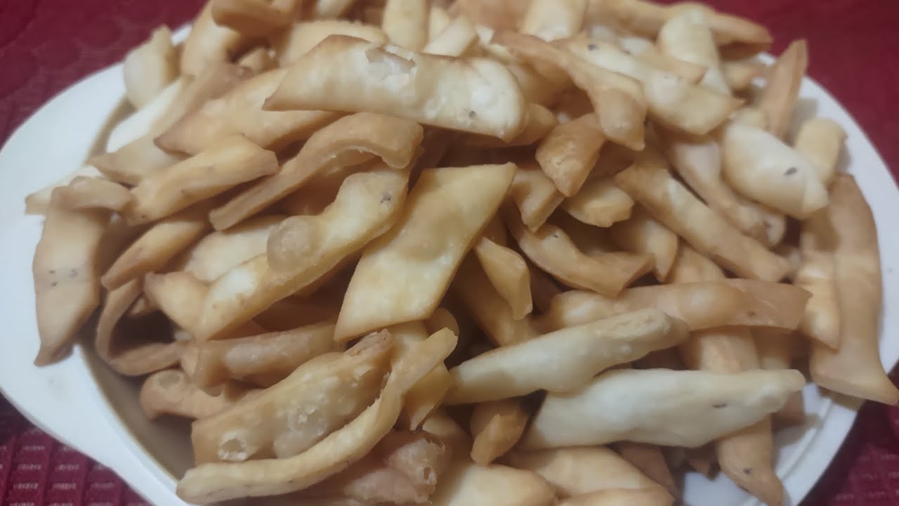 Khasta namak pare banae aasan tarike se 😋👍🤤👌
